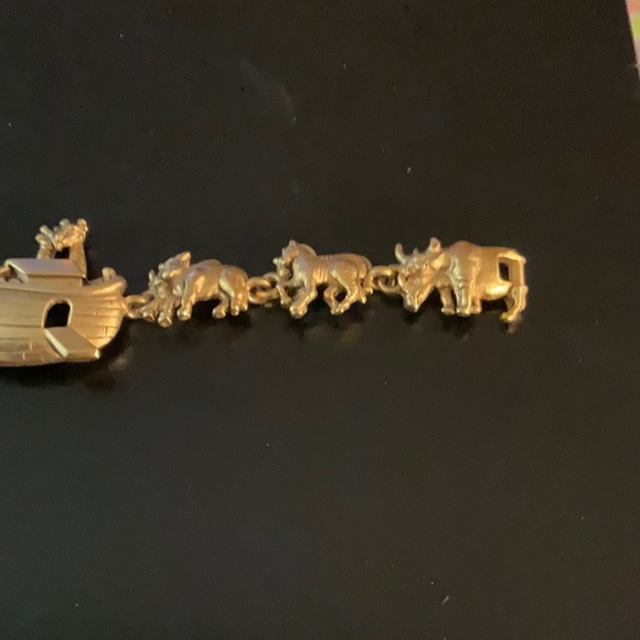 Vintage AJC signed noahs ark bracelet - Picture 6 of 7